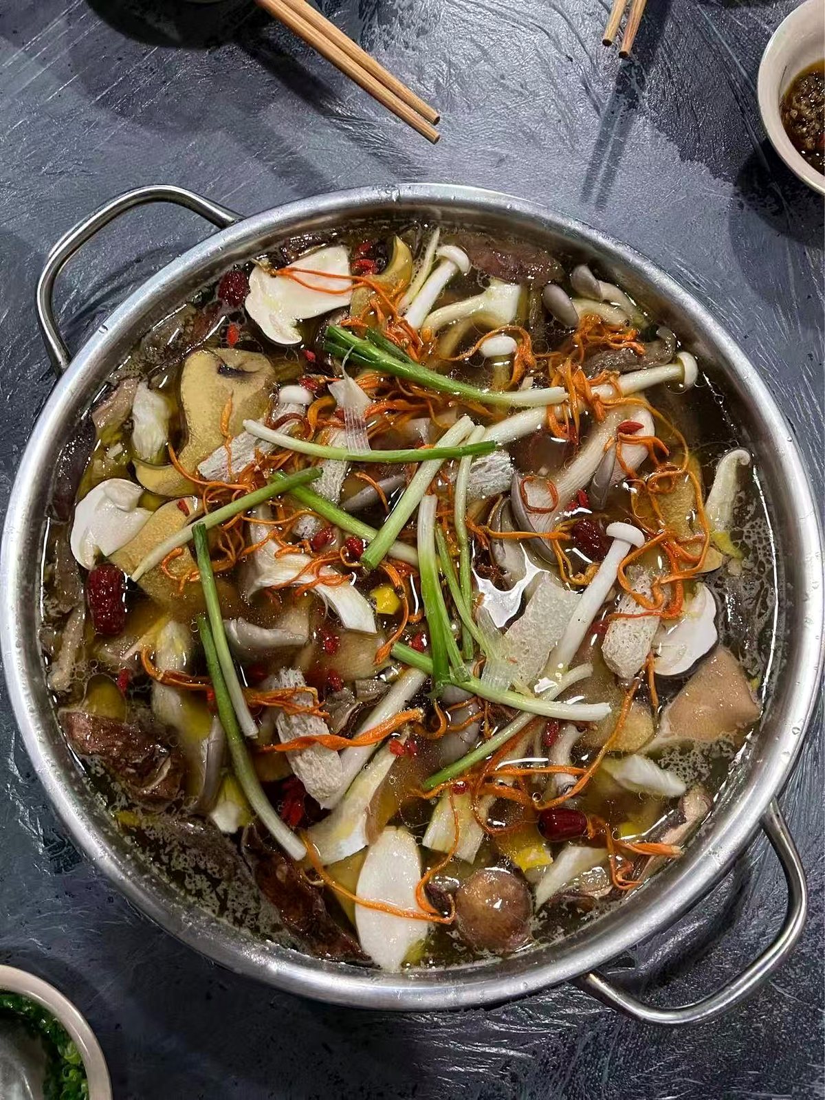 菌锅餐食